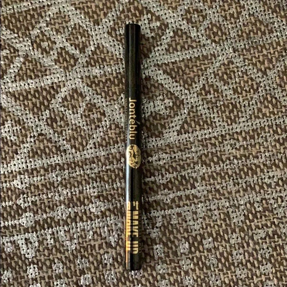 Jonteblu Art Makeup 24 Hr Liquid Eyeliner Black